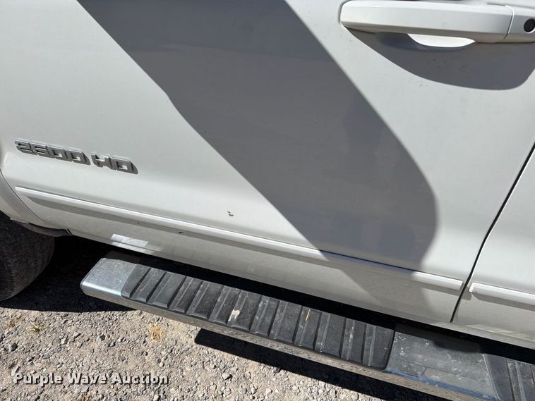 image for item FT6446 2017 Chevrolet Silverado 2500HD Crew Cab utility bed pickup truck