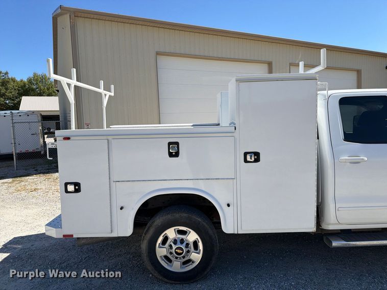 image for item FT6446 2017 Chevrolet Silverado 2500HD Crew Cab utility bed pickup truck