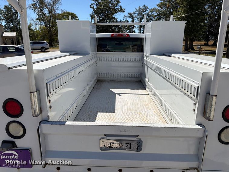 image for item FT6446 2017 Chevrolet Silverado 2500HD Crew Cab utility bed pickup truck