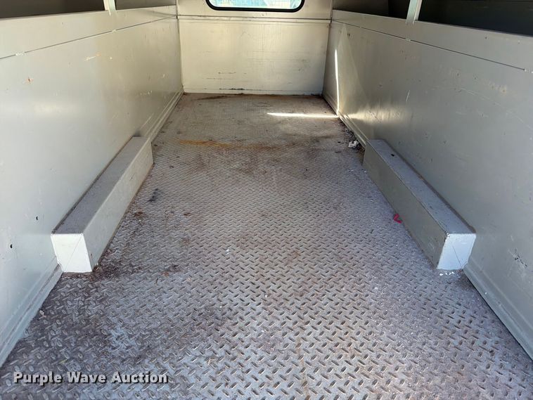 image for item FT6447 2016 Chevrolet Silverado 3500HD utility bed pickup truck