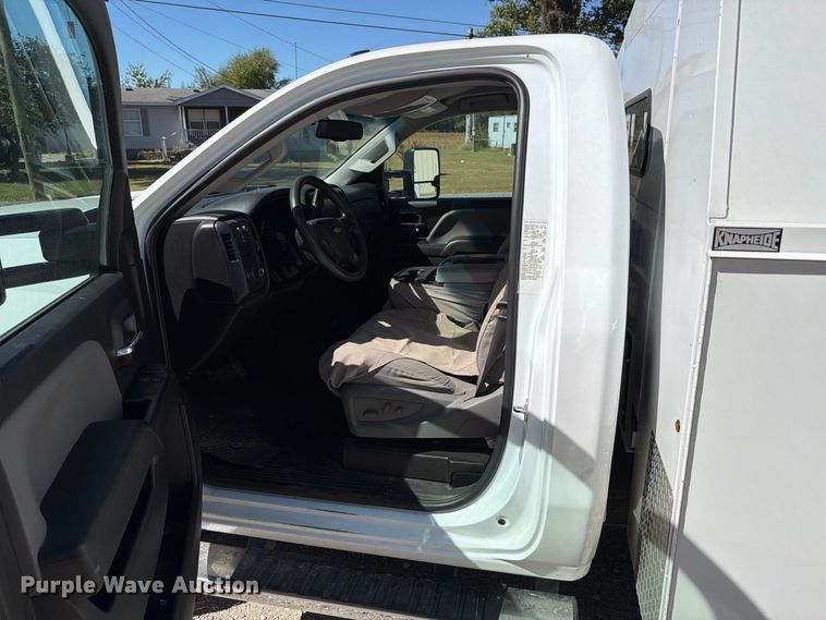 image for item FT6447 2016 Chevrolet Silverado 3500HD utility bed pickup truck