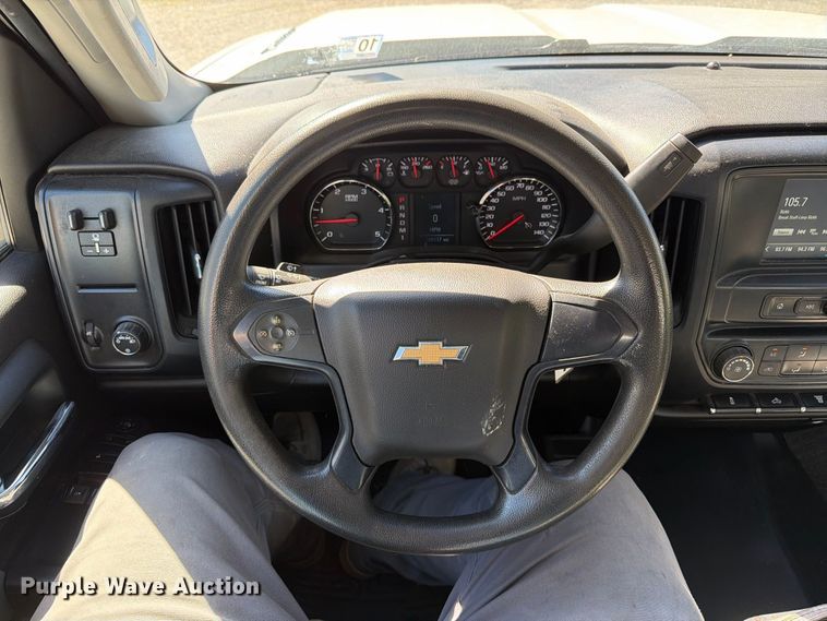 image for item FT6447 2016 Chevrolet Silverado 3500HD utility bed pickup truck