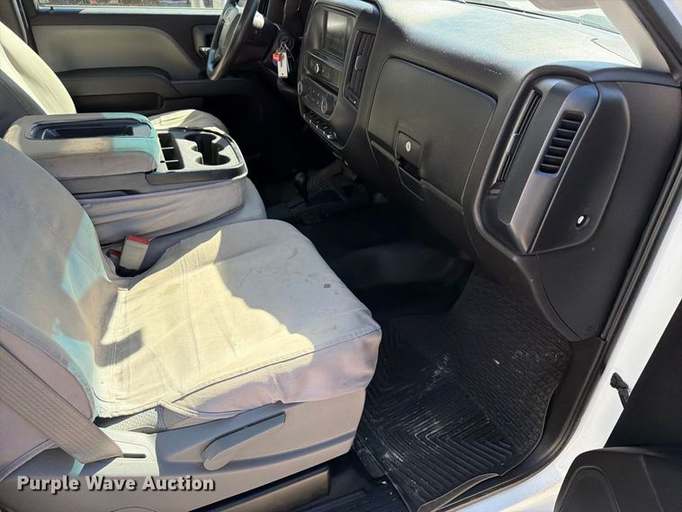 image for item FT6447 2016 Chevrolet Silverado 3500HD utility bed pickup truck
