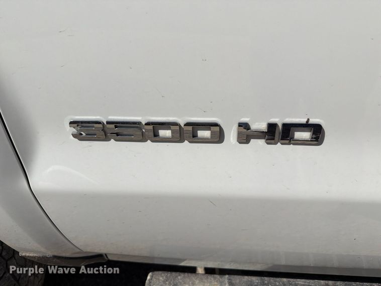 image for item FT6447 2016 Chevrolet Silverado 3500HD utility bed pickup truck