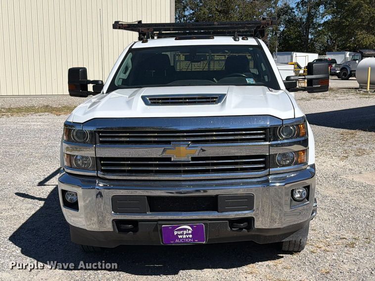 image for item FT6448 2017 Chevrolet Silverado 3500HD Crew Cab utility bed pickup truck