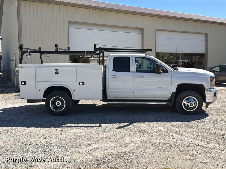 image for item FT6448 2017 Chevrolet Silverado 3500HD Crew Cab utility bed pickup truck