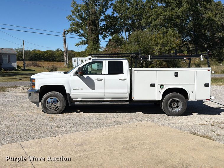 image for item FT6448 2017 Chevrolet Silverado 3500HD Crew Cab utility bed pickup truck