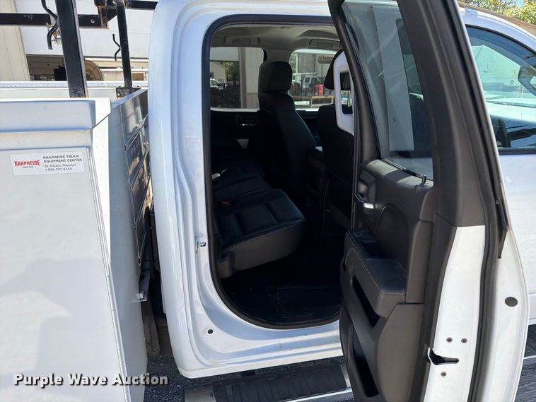 image for item FT6448 2017 Chevrolet Silverado 3500HD Crew Cab utility bed pickup truck