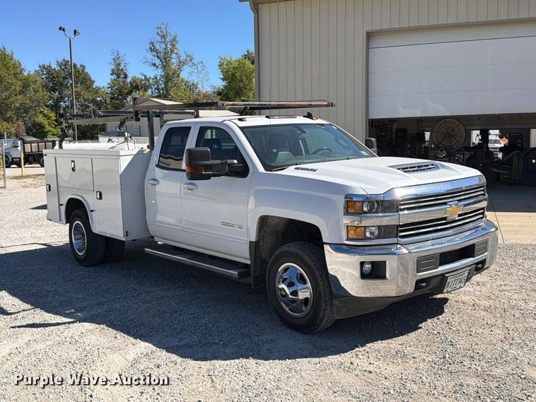 image for item FT6449 2017 Chevrolet Silverado 3500HD Crew Cab utility bed pickup truck