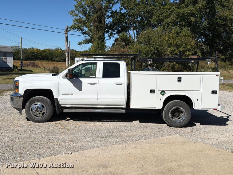 image for item FT6449 2017 Chevrolet Silverado 3500HD Crew Cab utility bed pickup truck