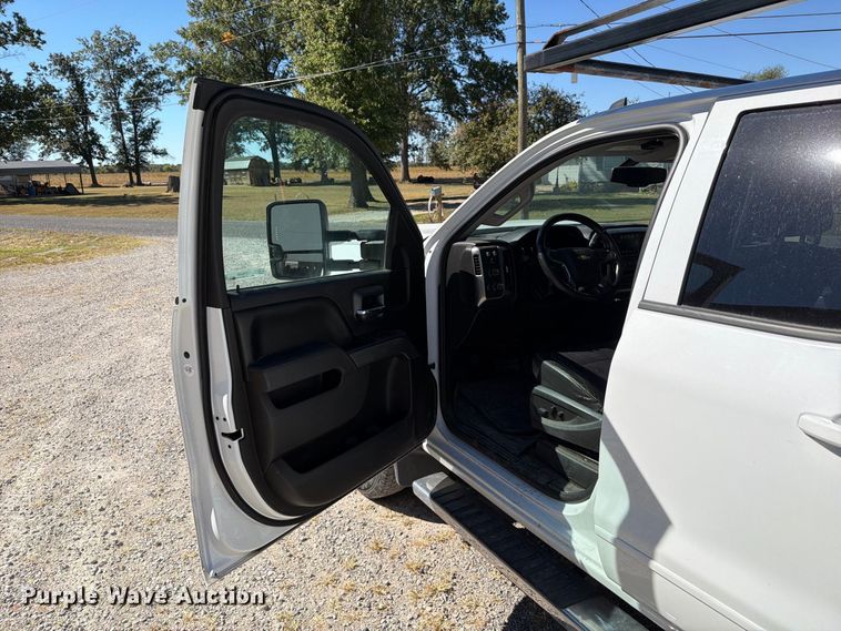 image for item FT6449 2017 Chevrolet Silverado 3500HD Crew Cab utility bed pickup truck