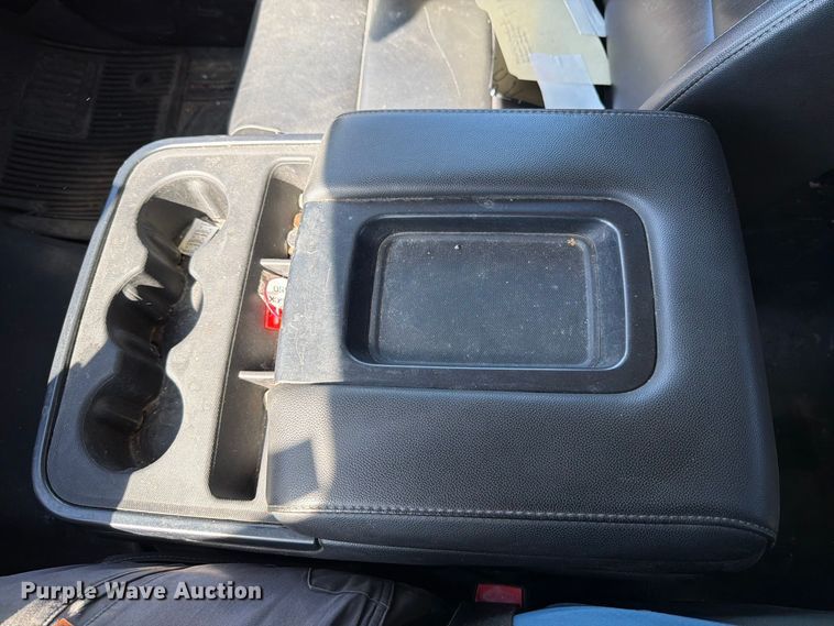 image for item FT6449 2017 Chevrolet Silverado 3500HD Crew Cab utility bed pickup truck