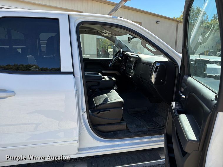 image for item FT6449 2017 Chevrolet Silverado 3500HD Crew Cab utility bed pickup truck
