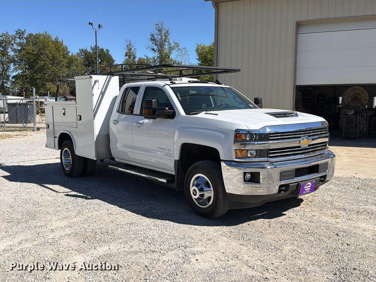 image for item FT6450 2018 Chevrolet Silverado 3500HD Crew Cab utility bed pickup truck