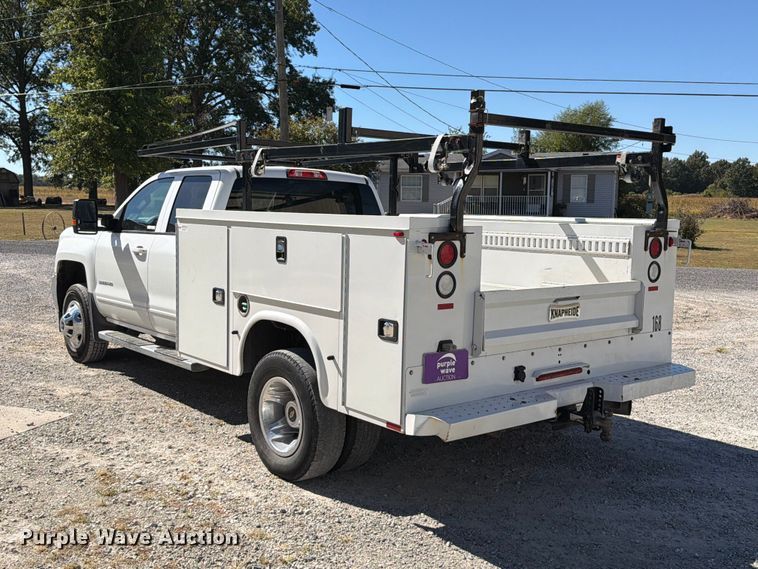 image for item FT6454 2017 Chevrolet Silverado 3500HD Crew Cab utility bed pickup truck