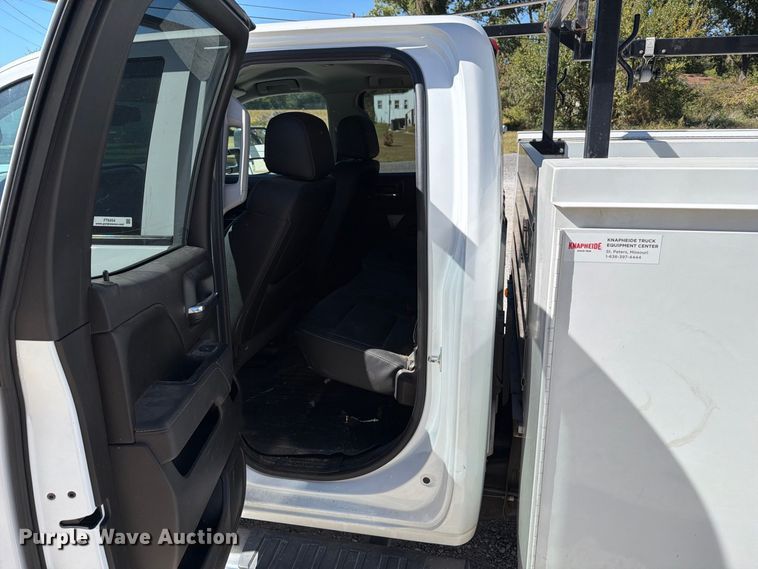 image for item FT6454 2017 Chevrolet Silverado 3500HD Crew Cab utility bed pickup truck