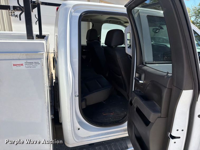 image for item FT6454 2017 Chevrolet Silverado 3500HD Crew Cab utility bed pickup truck