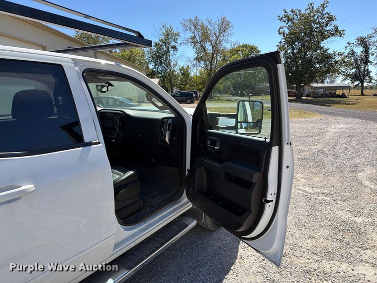 image for item FT6454 2017 Chevrolet Silverado 3500HD Crew Cab utility bed pickup truck