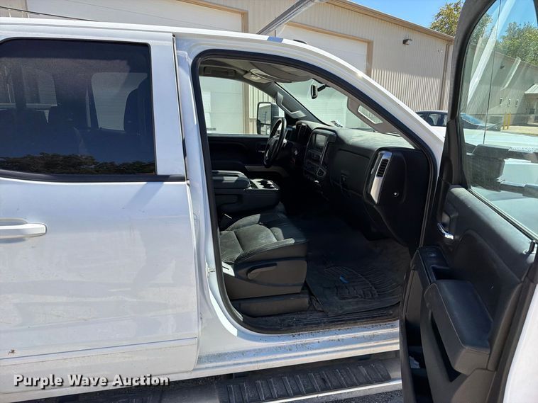 image for item FT6454 2017 Chevrolet Silverado 3500HD Crew Cab utility bed pickup truck