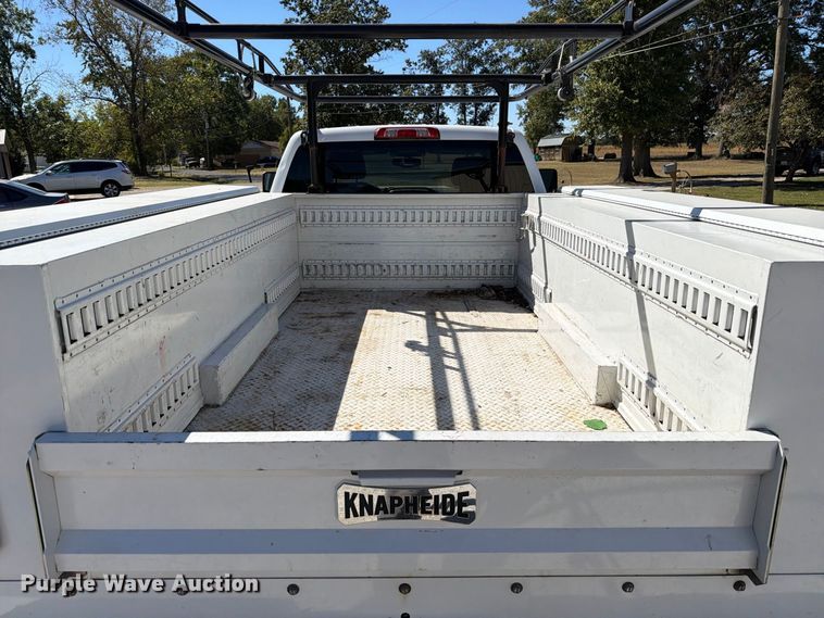 image for item FT6455 2017 Chevrolet Silverado 3500HD Crew Cab utility bed pickup truck