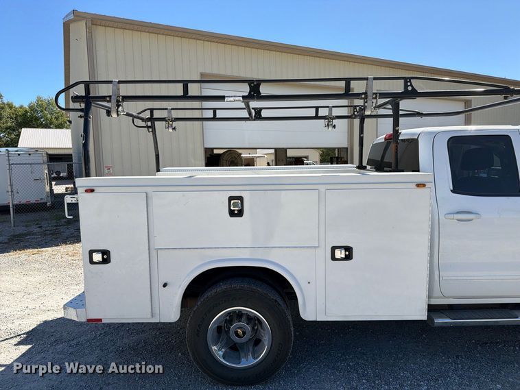 image for item FT6455 2017 Chevrolet Silverado 3500HD Crew Cab utility bed pickup truck