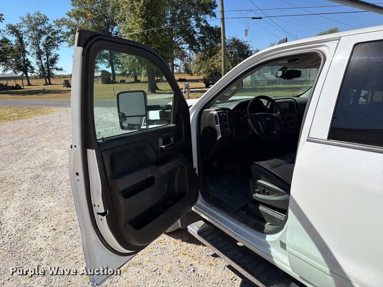 image for item FT6455 2017 Chevrolet Silverado 3500HD Crew Cab utility bed pickup truck