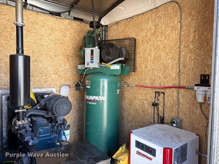 image for item FT6456 2017 LGS Trailers LOOK spray foam trailer 