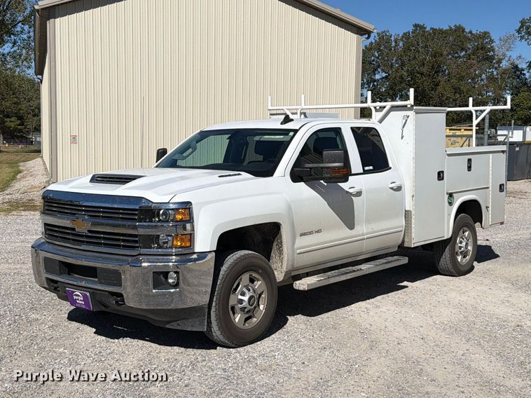 image for item FT6458 2017 Chevrolet Silverado 2500HD Crew Cab utility bed pickup truck
