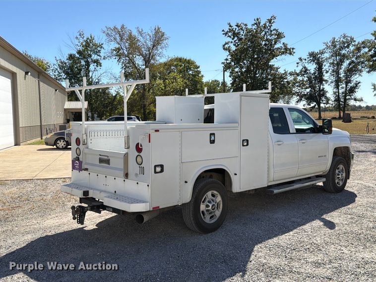 image for item FT6458 2017 Chevrolet Silverado 2500HD Crew Cab utility bed pickup truck