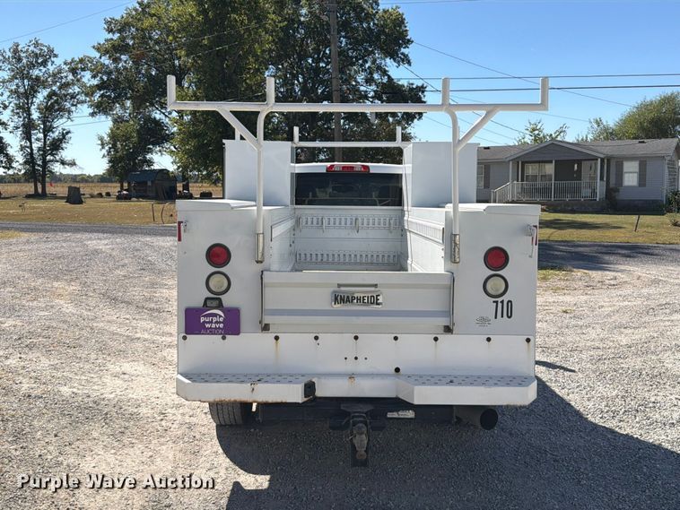 image for item FT6458 2017 Chevrolet Silverado 2500HD Crew Cab utility bed pickup truck