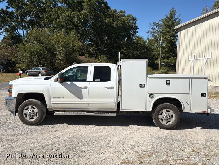 image for item FT6458 2017 Chevrolet Silverado 2500HD Crew Cab utility bed pickup truck
