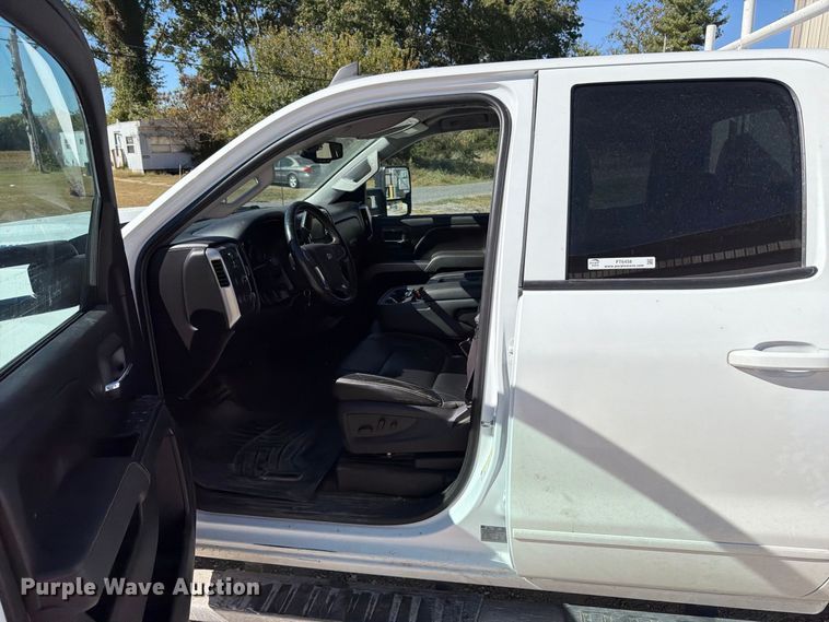 image for item FT6458 2017 Chevrolet Silverado 2500HD Crew Cab utility bed pickup truck