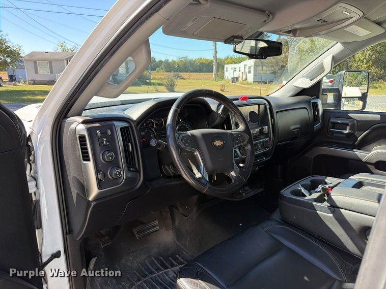image for item FT6458 2017 Chevrolet Silverado 2500HD Crew Cab utility bed pickup truck