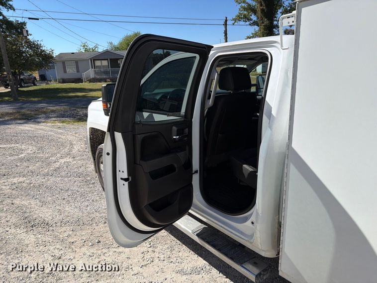 image for item FT6458 2017 Chevrolet Silverado 2500HD Crew Cab utility bed pickup truck