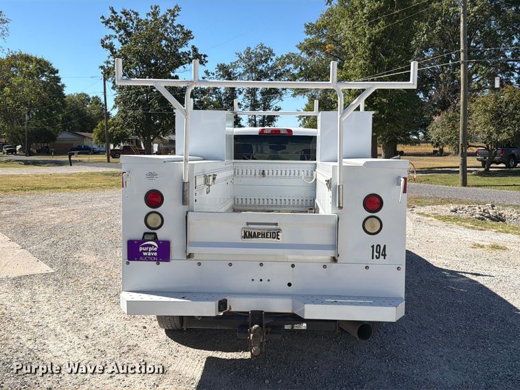image for item FT6459 2017 Chevrolet Silverado 2500HD Crew Cab utility bed pickup truck