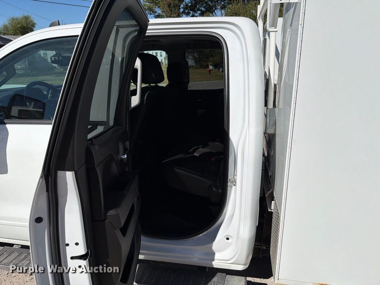 image for item FT6459 2017 Chevrolet Silverado 2500HD Crew Cab utility bed pickup truck
