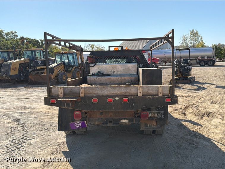 image for item FT6472 2011 Ford F550 Super Duty XL flatbed truck