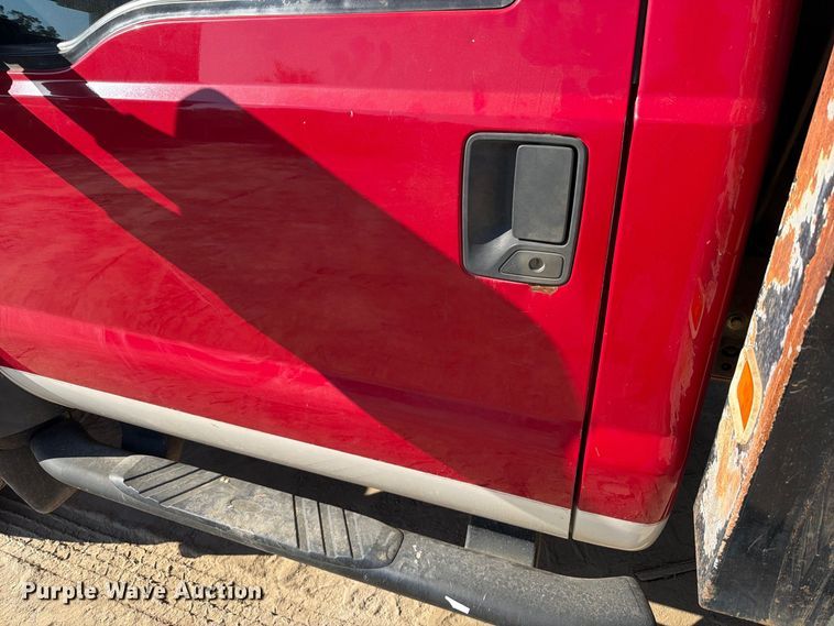 image for item FT6472 2011 Ford F550 Super Duty XL flatbed truck