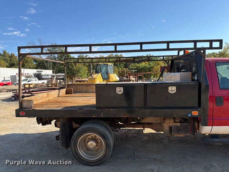 image for item FT6472 2011 Ford F550 Super Duty XL flatbed truck