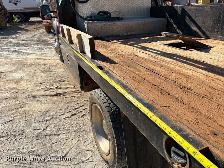 image for item FT6472 2011 Ford F550 Super Duty XL flatbed truck