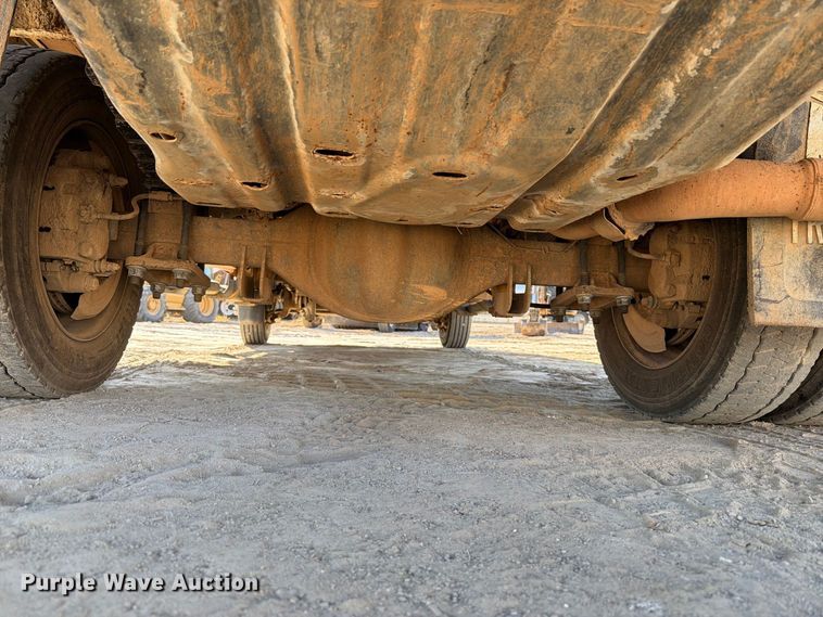 image for item FT6472 2011 Ford F550 Super Duty XL flatbed truck