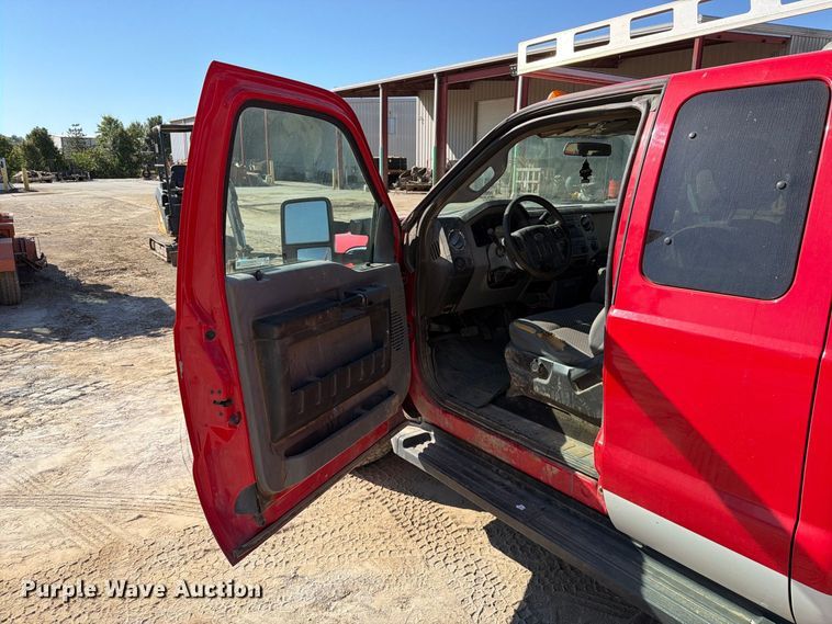 image for item FT6473 2016 Ford F250 Super Duty XLT Ext. Cab pickup truck