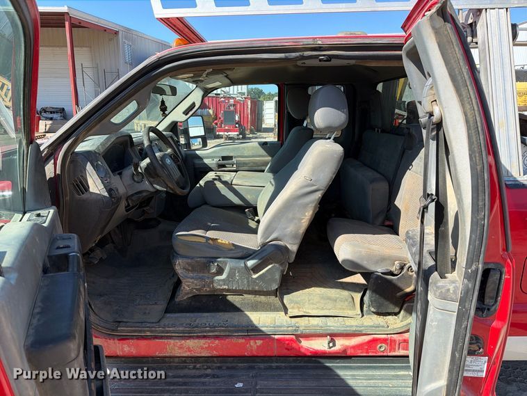image for item FT6473 2016 Ford F250 Super Duty XLT Ext. Cab pickup truck