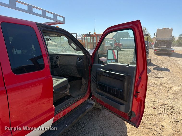 image for item FT6473 2016 Ford F250 Super Duty XLT Ext. Cab pickup truck