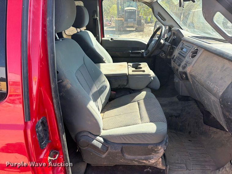 image for item FT6473 2016 Ford F250 Super Duty XLT Ext. Cab pickup truck