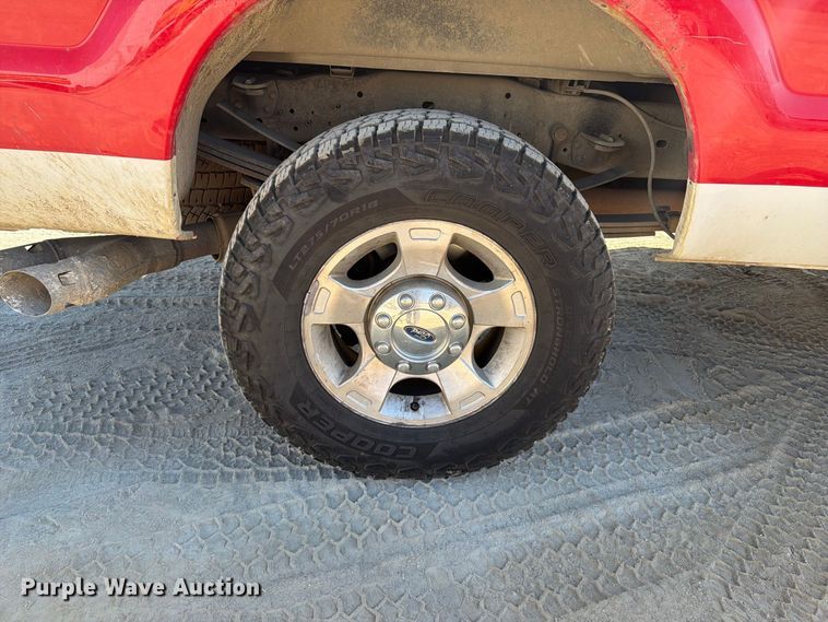 image for item FT6473 2016 Ford F250 Super Duty XLT Ext. Cab pickup truck