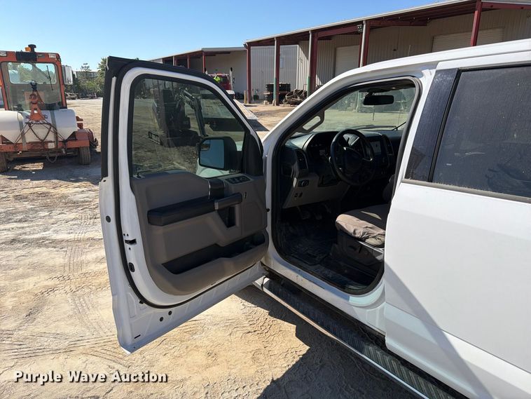 image for item FT6474 2019 Ford F-150 XLT Crew Cab pickup truck