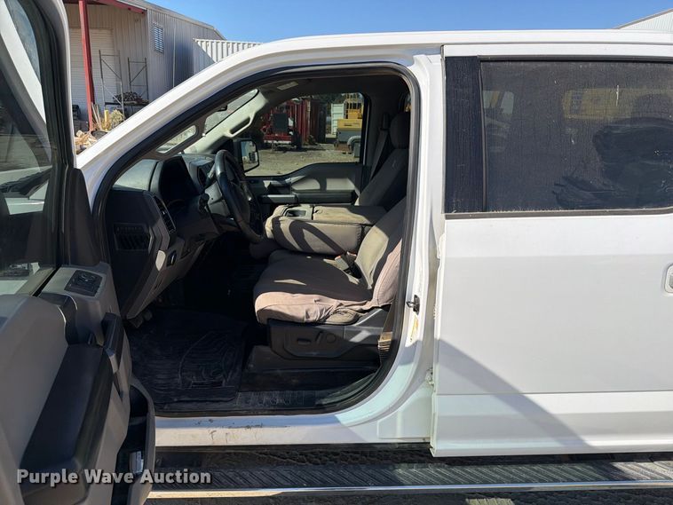 image for item FT6474 2019 Ford F-150 XLT Crew Cab pickup truck
