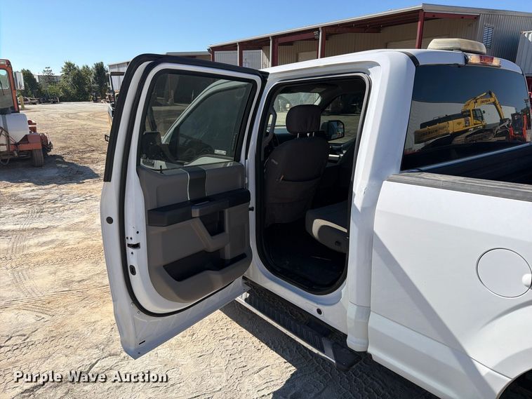 image for item FT6474 2019 Ford F-150 XLT Crew Cab pickup truck