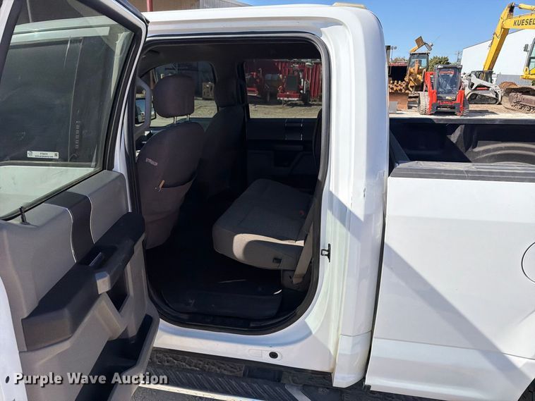 image for item FT6474 2019 Ford F-150 XLT Crew Cab pickup truck